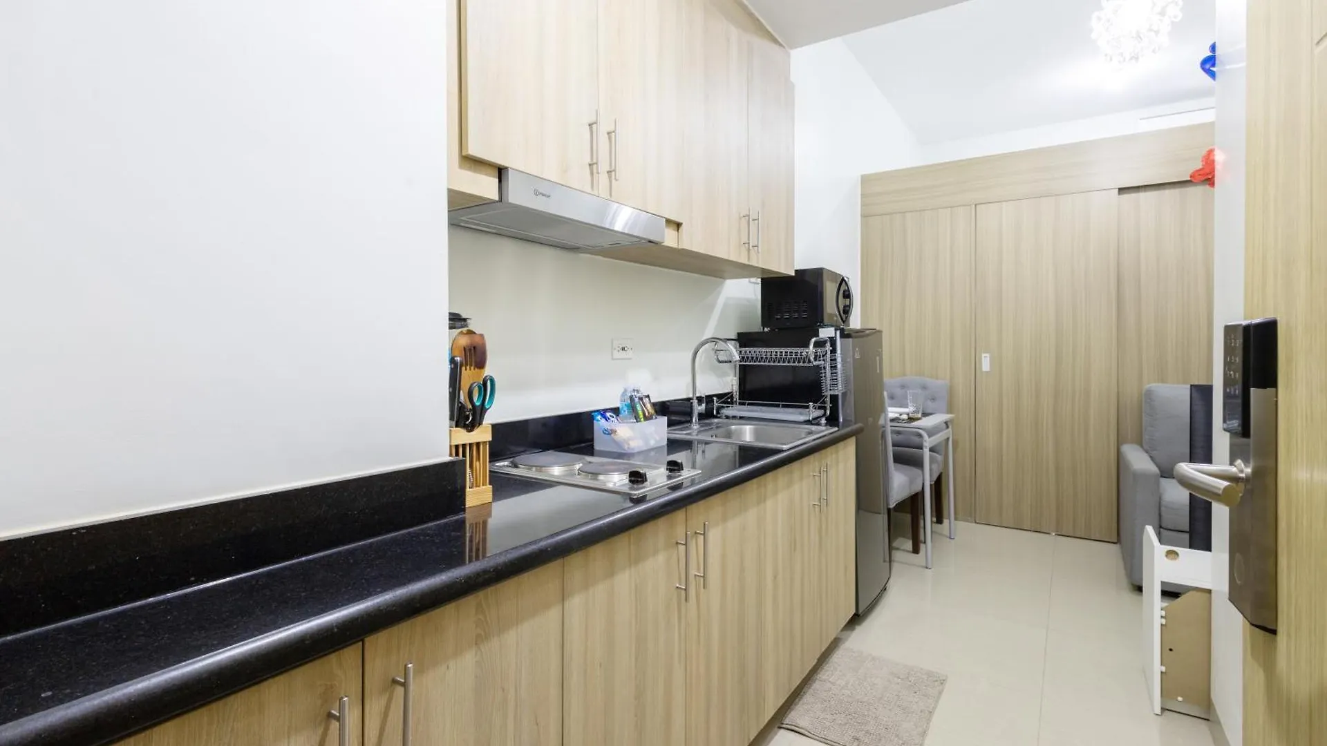 Apartment Oasis Urban Stay 1 Shore 2 Residences Near Moa And Naia International Airport Manila