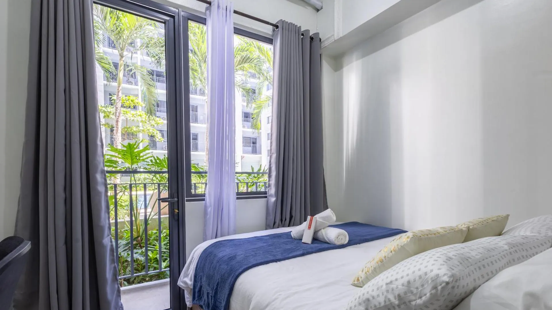 Oasis Urban Stay 1 Shore 2 Residences Near Moa And Naia International Airport Manila